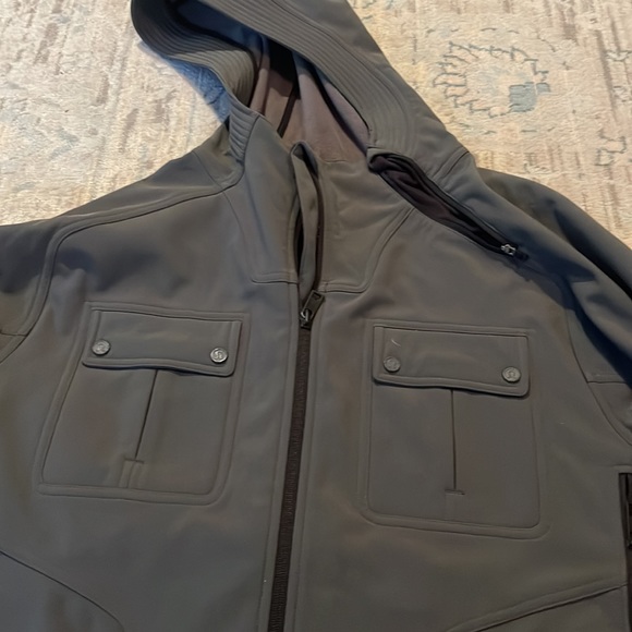 Lululemon men’s jacket - Picture 2 of 4